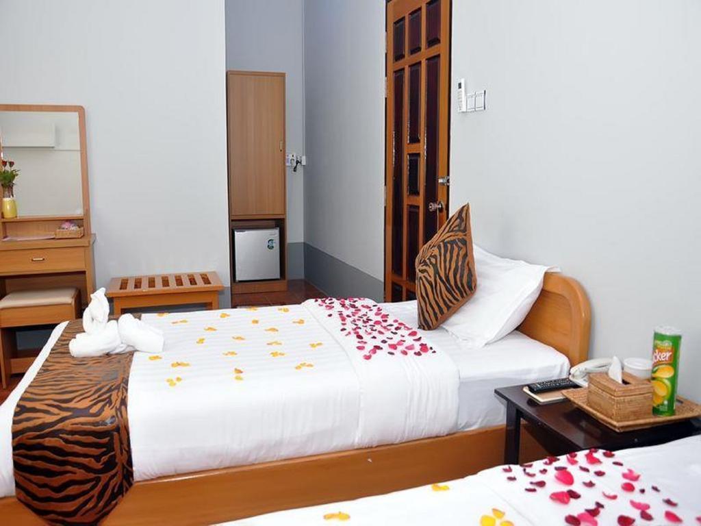 Royal Tulip Hotel Мандалай Экстерьер фото