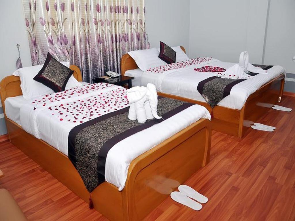 Royal Tulip Hotel Мандалай Экстерьер фото