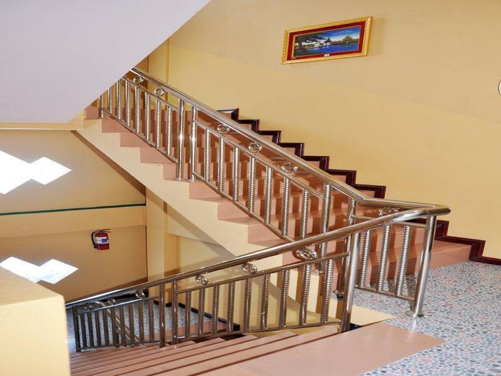 Royal Tulip Hotel Мандалай Экстерьер фото